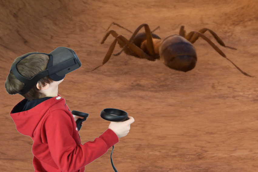 Kind lernt mit einer VR-Brille